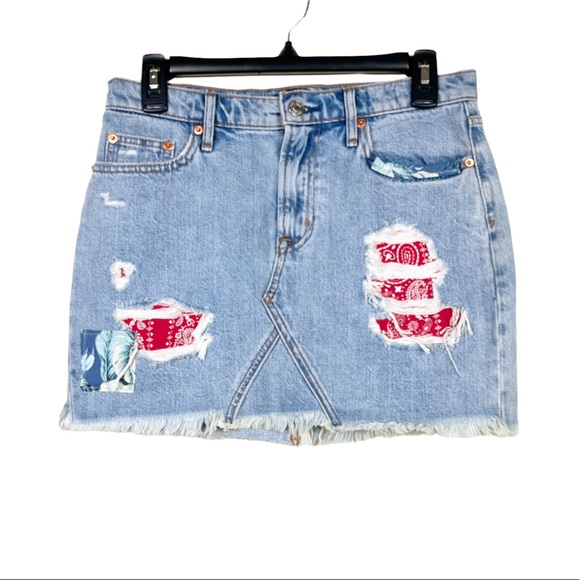 GAP Dresses & Skirts - Gap Denim Blue Jean Distressed Raw Hem Bandana Patchwork Mini Skirt 
Size 26